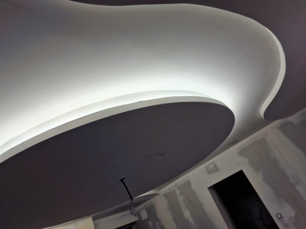 plafond placo courbe fini dans une maison à Rethel