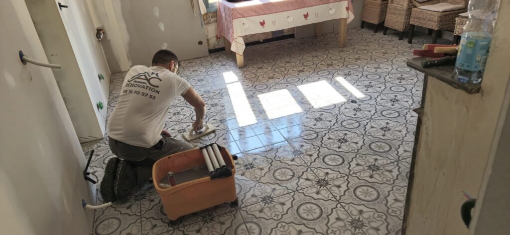 finitions et joints sur carrelage décoratif intérieur posé à Rethel
